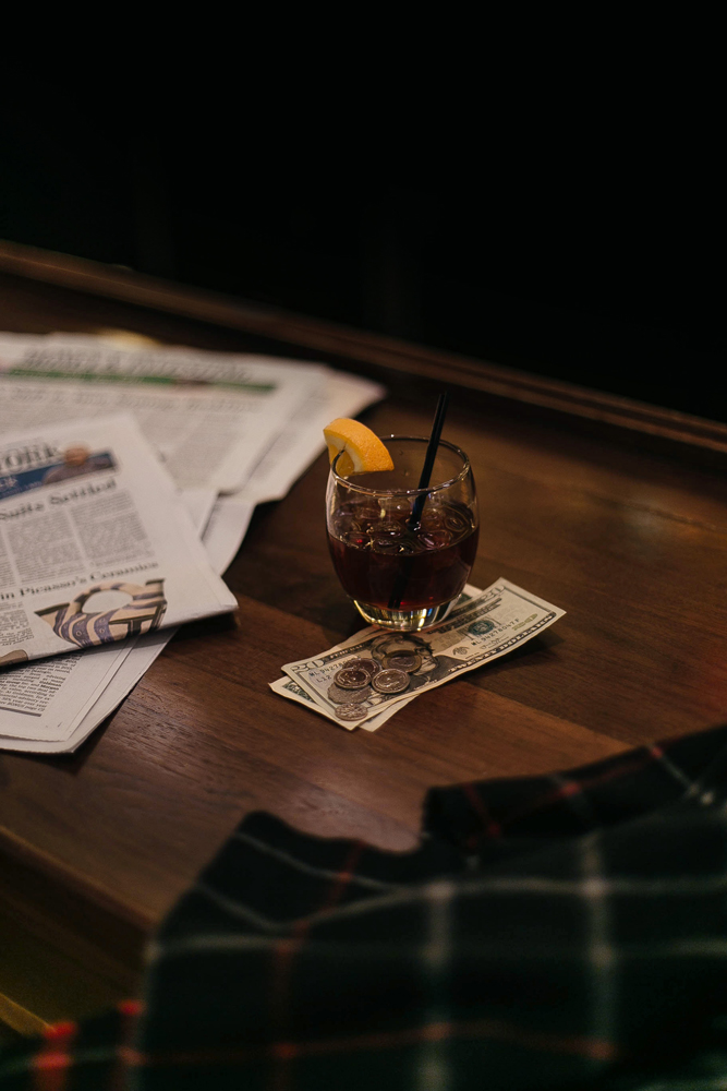 A cocktail at Winnies Jazz Bar in Refinery Hotel New York